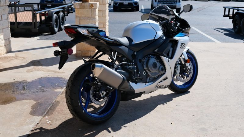 NEW 2026 SUZUKI GSXR600 Image 3