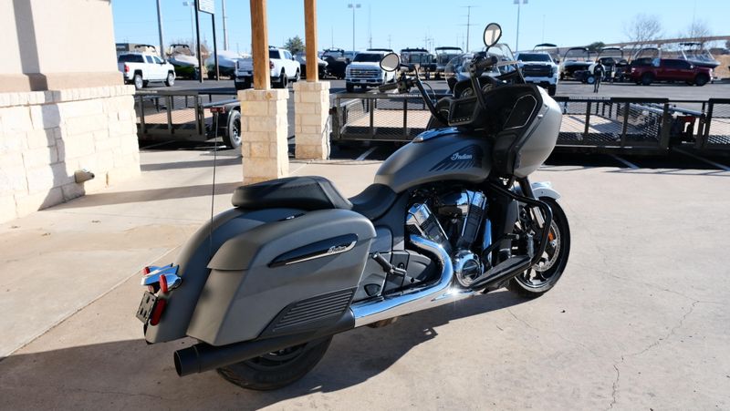 USED 2022 INDIAN MOTORCYCLE CHALLENGER Image 3