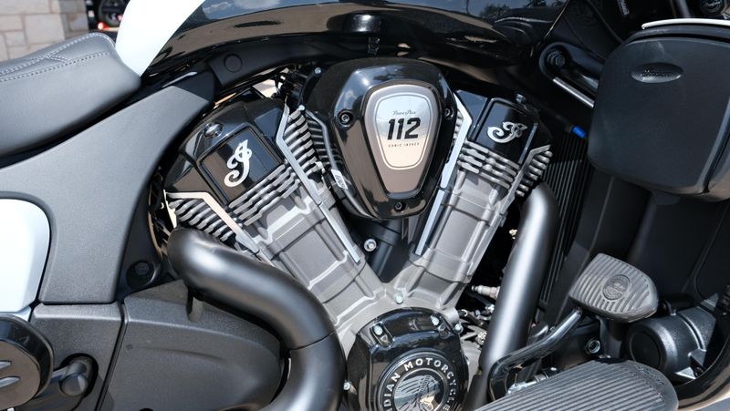 NEW 2026 INDIAN MOTORCYCLE ROADMASTER POWERPLUS DARK HORSE WITH 112 AND AUDIO PACKAGE Image 19