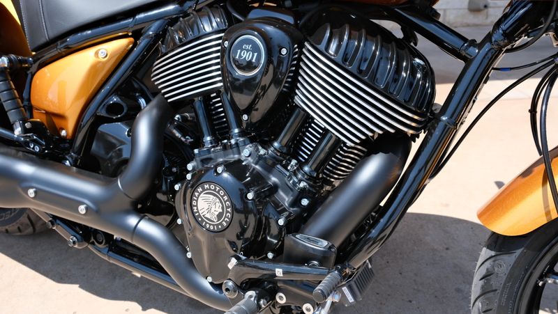 NEW 2026 INDIAN MOTORCYCLE SPORT CHIEF RT Image 11
