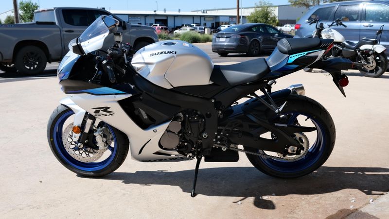 NEW 2026 SUZUKI GSXR600 Image 6