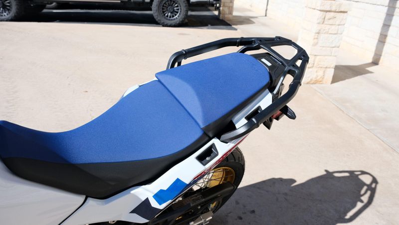 NEW 2025 HONDA AFRICA TWIN ADVENTURE SPORTS ES DCT Image 23