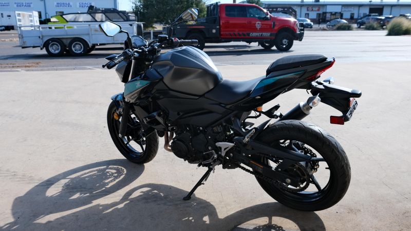 USED 2023 KAWASAKI Z400 ABS Image 5