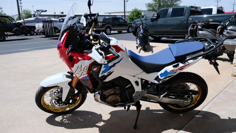 NEW 2026 HONDA AFRICA TWIN ADVENTURE SPORTS ES Image 6