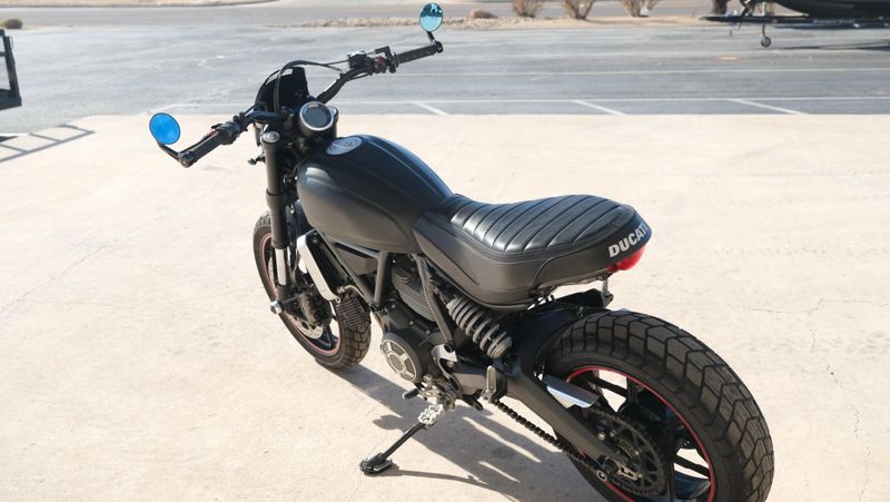 USED 2016 DUCATI SCRAMBLER FLAT TRACK PRO Image 5