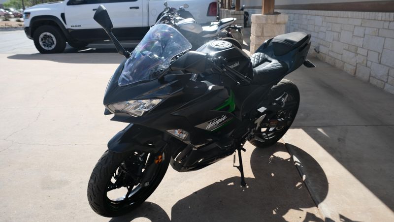 USED 2023 KAWASAKI NINJA 400 ABS Image 7
