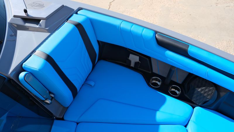 NEW 2026 MALIBU 25 LSV Image 54