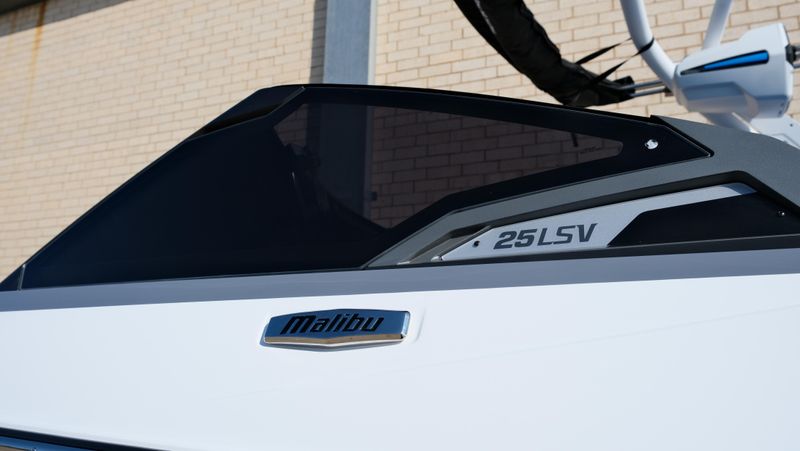 NEW 2026 MALIBU 25 LSV Image 39