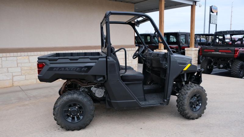 USED 2024 POLARIS RANGER 1000 PREMIUM  GRANITE GRAY EPS Image 2