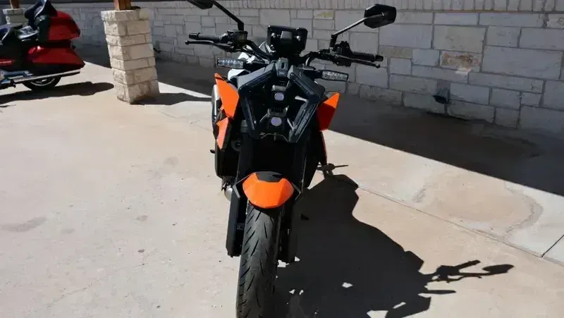 NEW 2027 KTM 990 DUKE Image 8