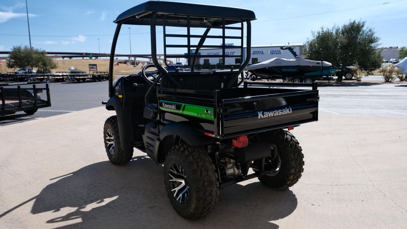 NEW 2026 KAWASAKI MULE SX 4X4 XC LE  in a METALLIC ONYX BLACK exterior color. Family PowerSports (877) 886-1997 familypowersports.com 