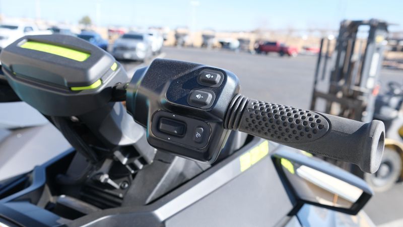 NEW 2026 SEADOO RXTX-325-WITH-SOUND-SYSTEM Image 9