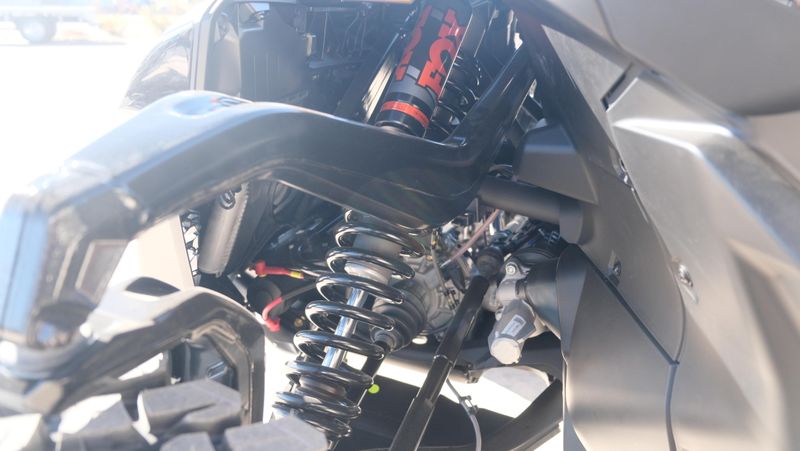 NEW 2026 CAN-AM MAVERICK R MAX X RC 999T DCT Image 29