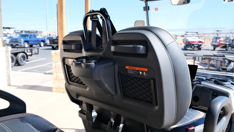 USED 2025 EPIC E40 FX Image 14