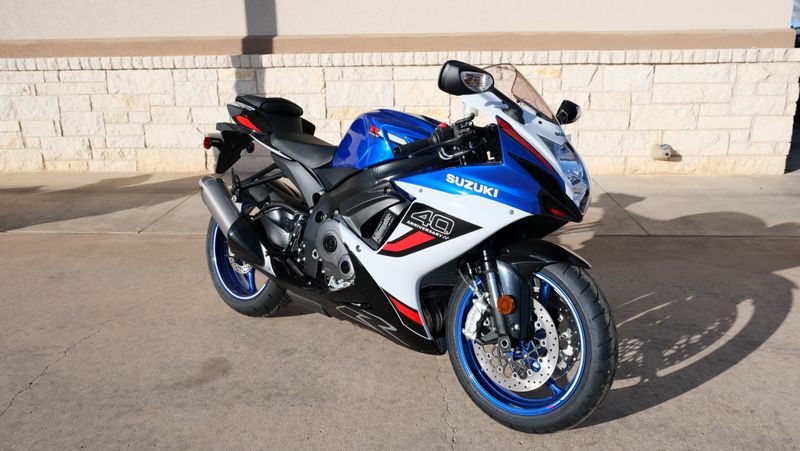 NEW 2026 SUZUKI GSXR600Z 40TH ANNIVERSARY EDITION Image 1