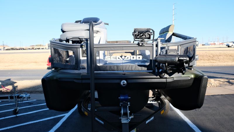 NEW 2026 SEADOO SWITCH FISH COMPACT 170HP WITH PAINTED TRAILER Image 4