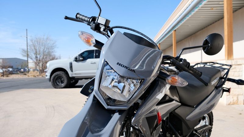 NEW 2025 HONDA XR150L Image 9
