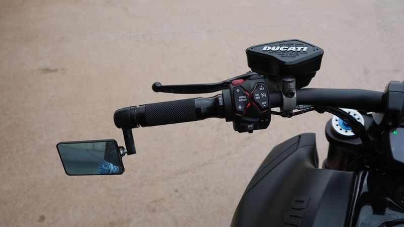 USED 2021 DUCATI XDIAVEL S Image 24