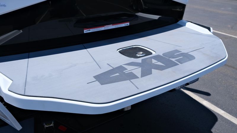 NEW 2026 AXIS T-SERIES T220 Image 23