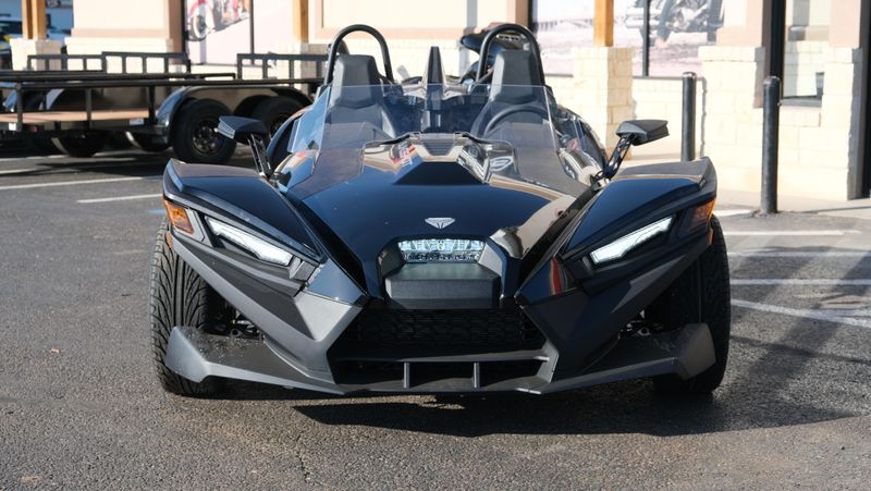 NEW 2025 POLARIS SLINGSHOT S AUTODRIVE JET BLACK Image 4