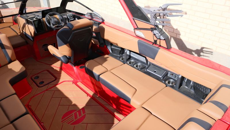 NEW 2026 MALIBU 23 LSV Image 17