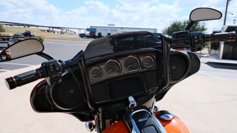 USED 2023 HARLEY STREET GLIDE SPECIAL Image 18