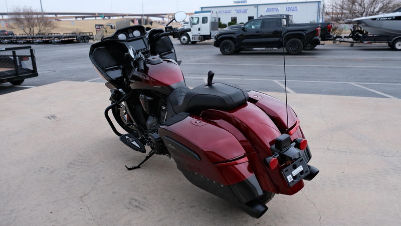 NEW 2026 INDIAN MOTORCYCLE CHALLENGER 125TH ANNIVERSARY EDITION Image 4