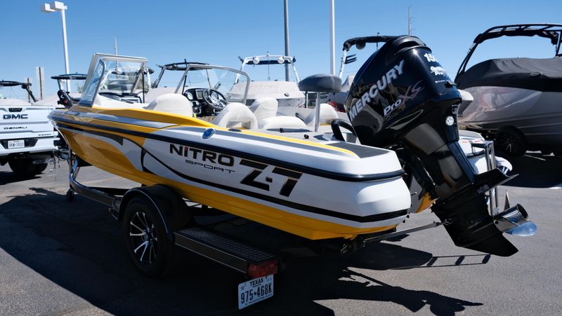 USED 2011 NITRO Z7 SPORT Image 3