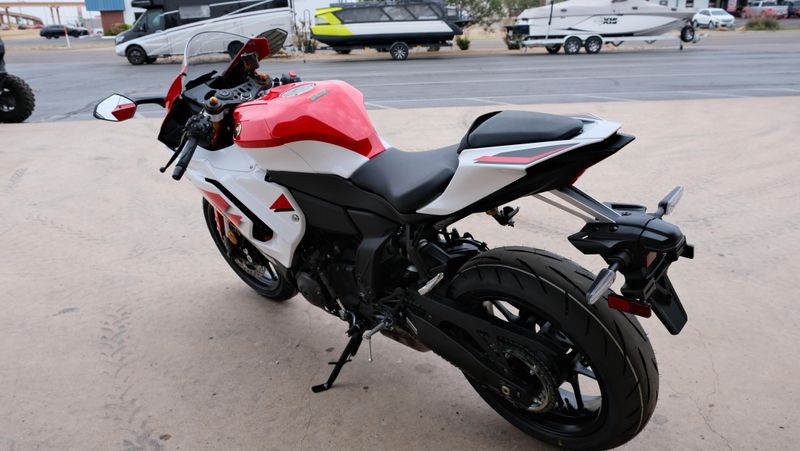 NEW 2026 YAMAHA YZF-R7 70TH ANNIVERSARY EDITION Image 5