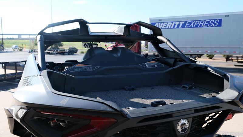 NEW 2026 CAN-AM MAVERICK R X RS WITH SMARTSHOX 999T DCT Image 19