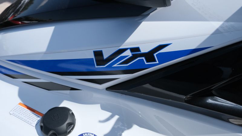 2023 YAMAHA VX WHITEAZURE BLUE  in a WHITE/ BLUE exterior color. Family PowerSports (877) 886-1997 familypowersports.com 