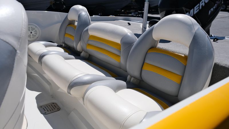 USED 2011 NITRO Z7 SPORT Image 23