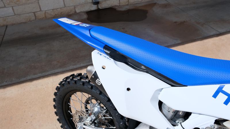NEW 2027 HUSQVARNA TX 300 HERITAGE BT Image 12