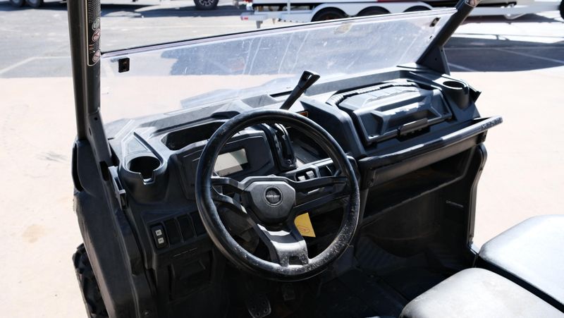 USED 2023 CAN-AM DEFENDER DPS HD9 Image 10