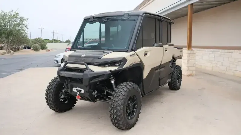 NEW 2026 CAN-AM DEFENDER MAX LIMITED CAB HD11 Image 3