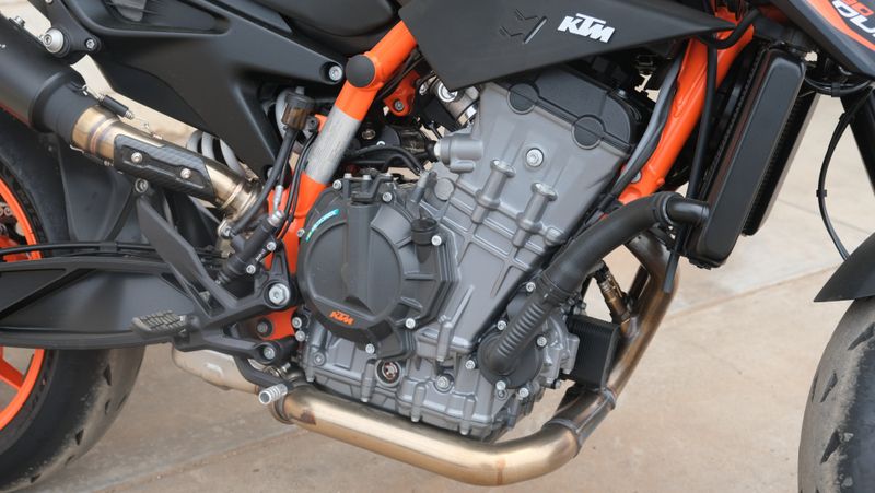 2023 KTM Duke 890 RImage 2