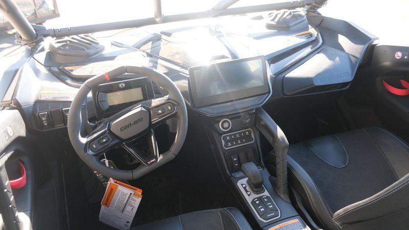 NEW 2026 CAN-AM MAVERICK R MAX X RC 999T DCT Image 23