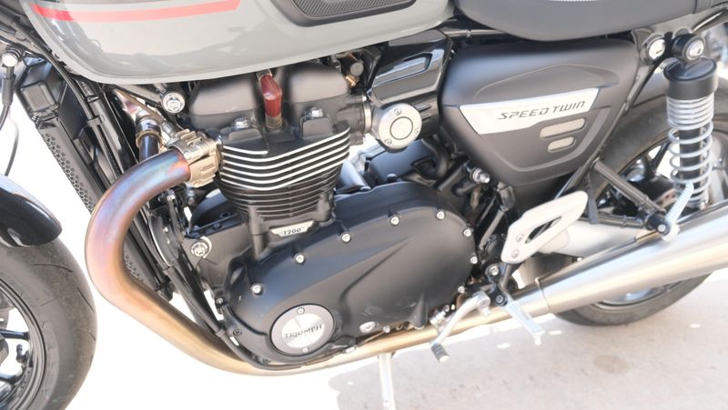 USED 2022 TRIUMPH SPEEDTWIN1200 Image 13