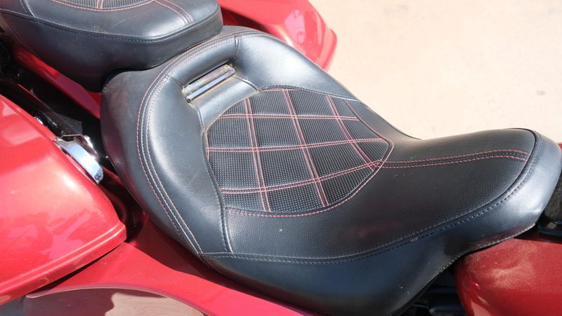 USED 2018 HARLEY ROAD GLIDE SPECIAL Image 14