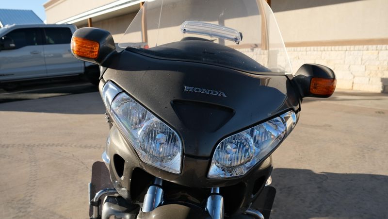 USED 2010 HONDA GOLD WING WITH AUDIO  COMFORT Image 8