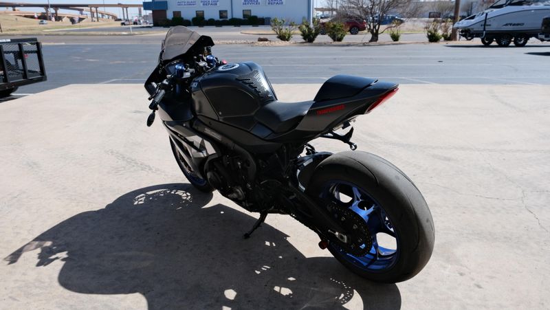 USED 2018 SUZUKI GSX250R Image 7