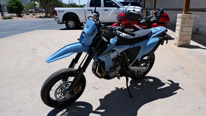 NEW 2026 SUZUKI DR-Z4SM Image 7