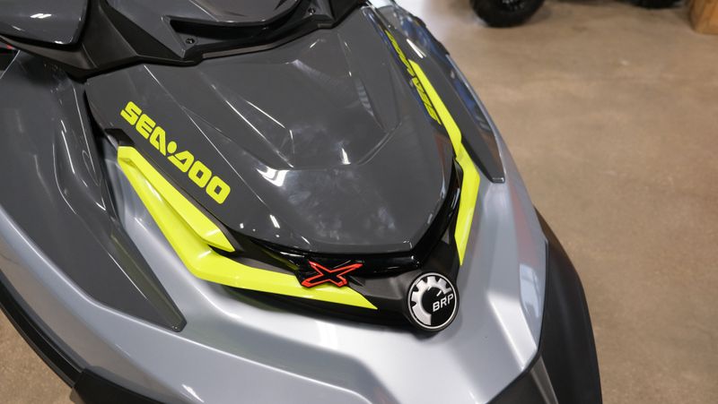 2024 SEADOO RXTX 325 WITH SOUND SYSTEM ICE METAL AND MANTA GREEN Image 6