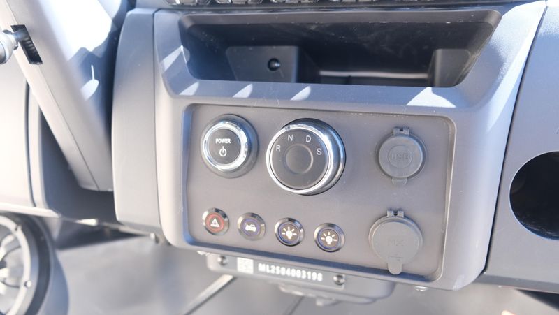 USED 2025 EPIC E40 FX Image 20