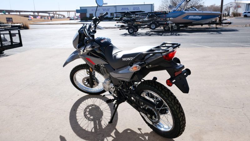 NEW 2025 HONDA XR150L Image 5