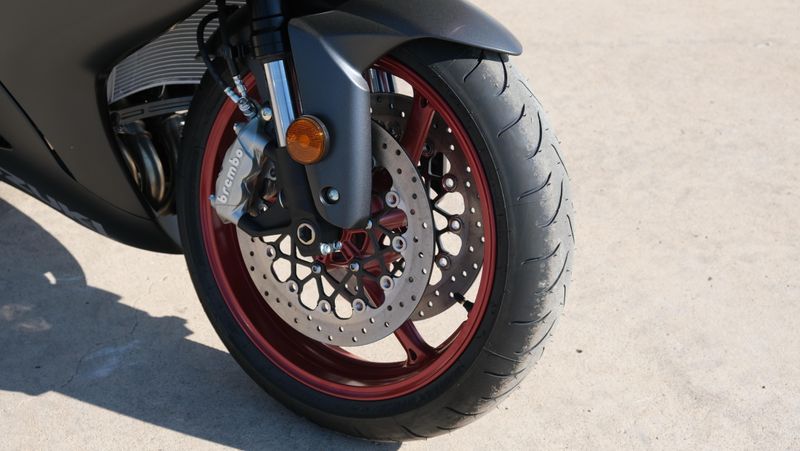 NEW 2026 SUZUKI GSXR750 Image 12