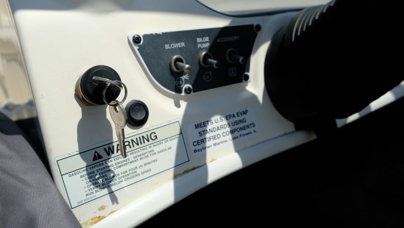 USED 2012 BAYLINER 175 BR Image 15