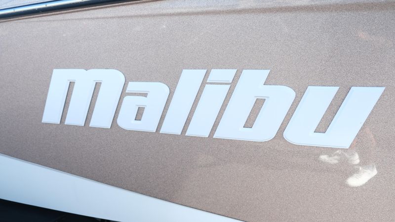 NEW 2026 MALIBU 23 LSV Image 13