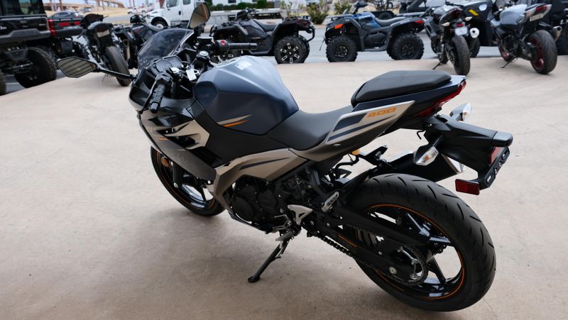USED 2023 KAWASAKI NINJA 400 ABS Image 5