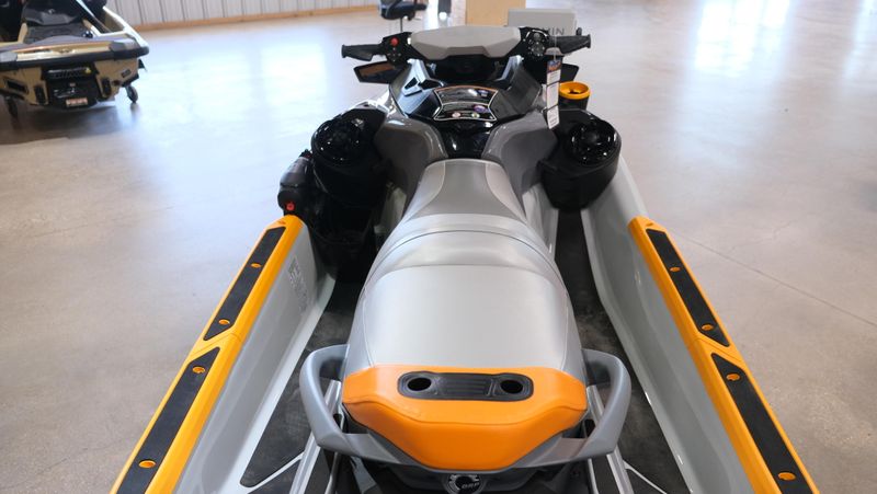 NEW 2025 SEADOO FISHPRO TROPHY 170 WITH SOUND SYSTEM IDF Image 5